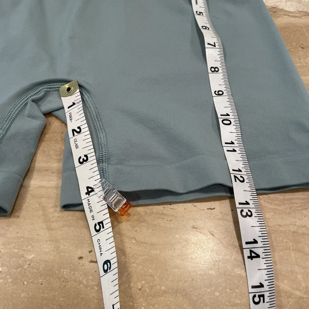 Gymshark Fit Seamless Athletic‎ Workout Shorts in Green Womens Size Large